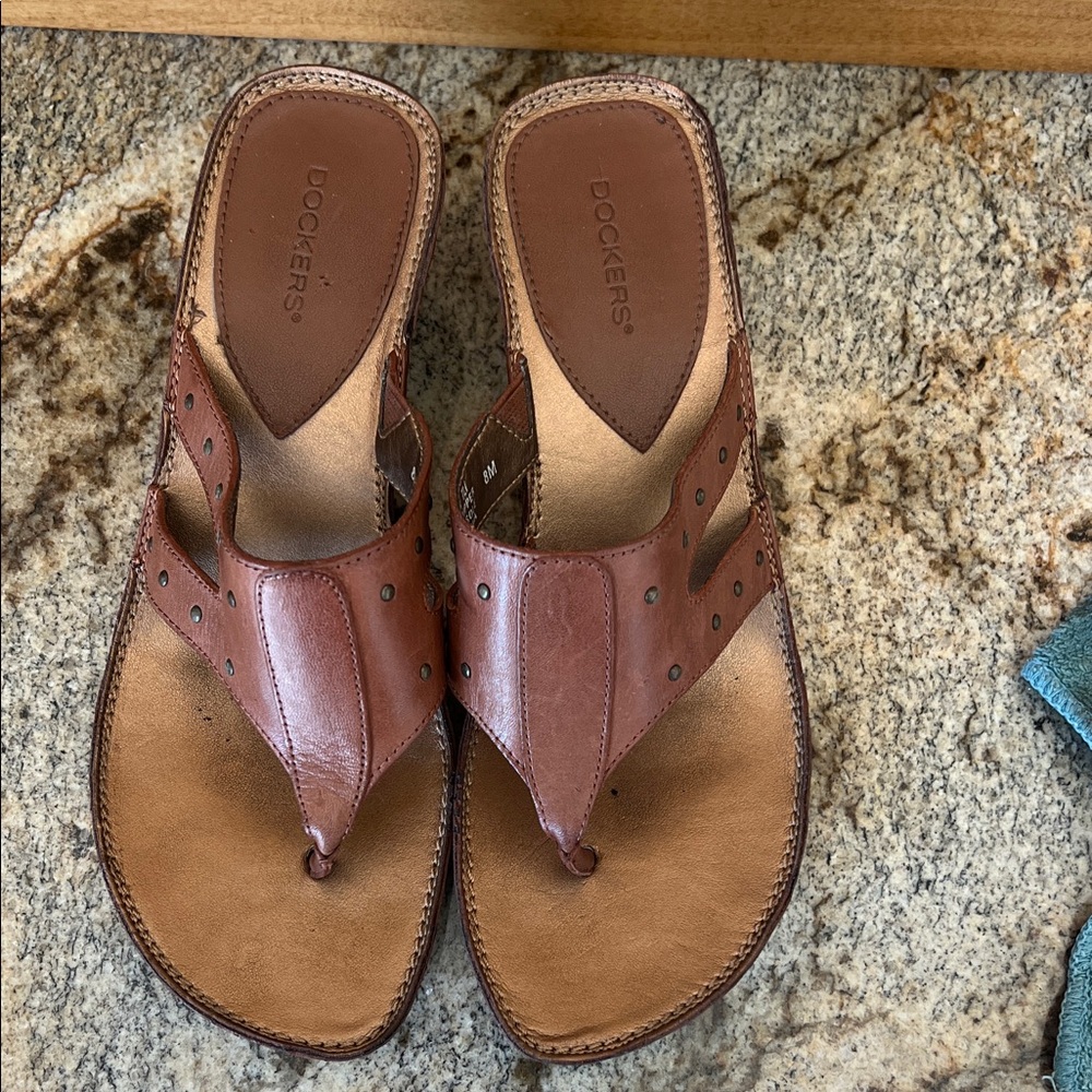 Dockers Tan Leather Thong Sandals